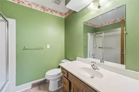Bath - 105 SE Colony Dr, Lees Summit, MO 64063 photo 3 of 4