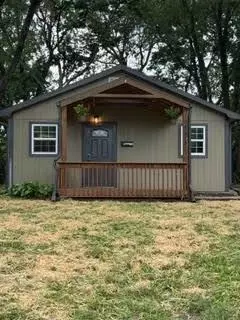 606 Niagara St, Holden, MO 64040