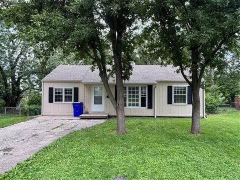 5525 Hunter St, Raytown, MO 64133