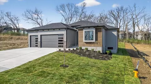 22480 W 89th Ter, Lenexa, KS 66227