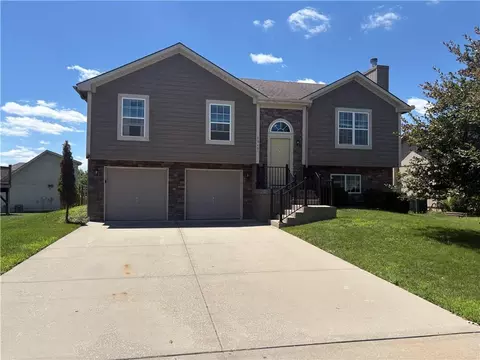 8315 NE 116th St, Kansas City, MO 64157
