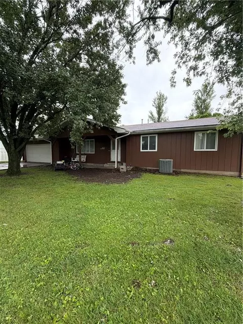 1601 Neosho St, Humboldt, KS 66748