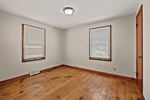 Bedroom - 8905 E 55th St, Raytown, MO 64133 photo 3 of 6
