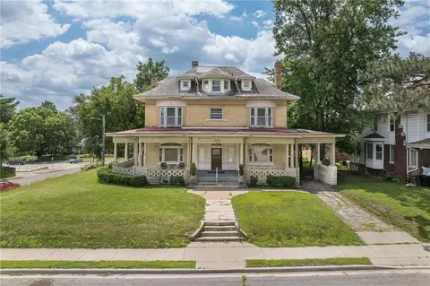 2120 Faraon St, Saint Joseph, MO 64501