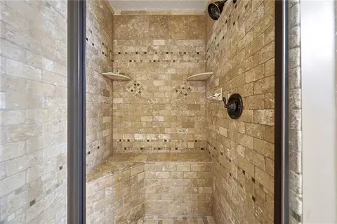 Bath - 23536 W 73rd Ter, Shawnee, KS 66227 photo 5 of 6