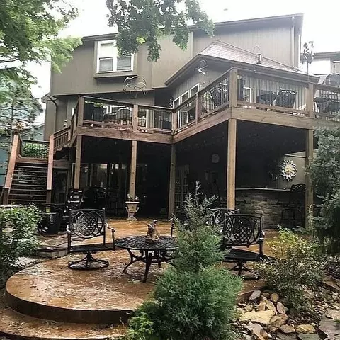 23536 W 73rd Ter, Shawnee, KS 66227
