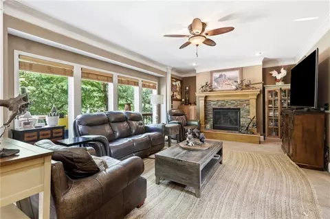 Living - 23536 W 73rd Ter, Shawnee, KS 66227 photo 1 of 2