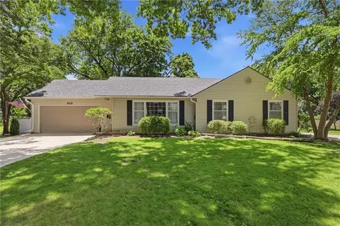 5615 W 70th Ter, Prairie Village, KS 66208
