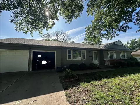 7505 Elm Ave, Kansas City, MO 64138
