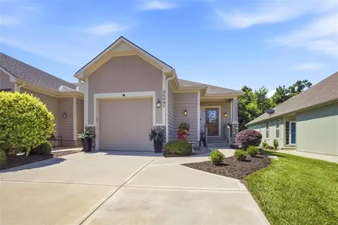 34097 W 90 Cir, De Soto, KS 66018