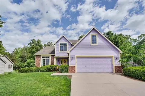 2408 Oxford Rd, Lawrence, KS 66049