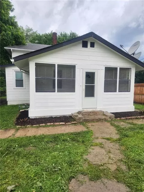 1108 S Harris Ave, Independence, MO 64054