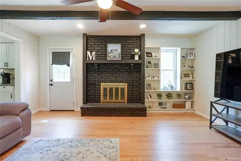 Living - 3916 S Grant Ave, Independence, MO 64055 photo 2 of 3