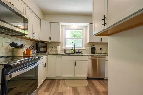 Kitchen - 3916 S Grant Ave, Independence, MO 64055 photo 1 of 3
