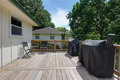 Exterior - 3916 S Grant Ave, Independence, MO 64055 photo 4 of 7