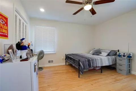 Bedroom - 3916 S Grant Ave, Independence, MO 64055 photo 4 of 12
