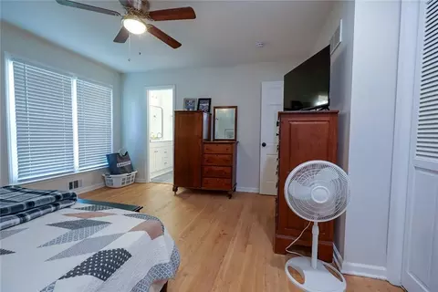 Bedroom - 3916 S Grant Ave, Independence, MO 64055 photo 2 of 12