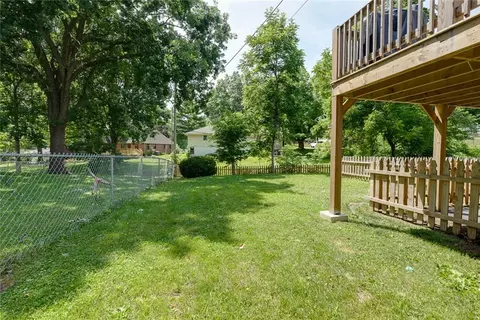 Exterior - 3916 S Grant Ave, Independence, MO 64055 photo 7 of 7
