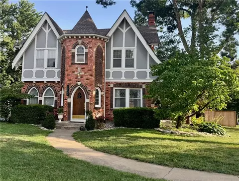 1200 W 72nd St, Kansas City, MO 64114