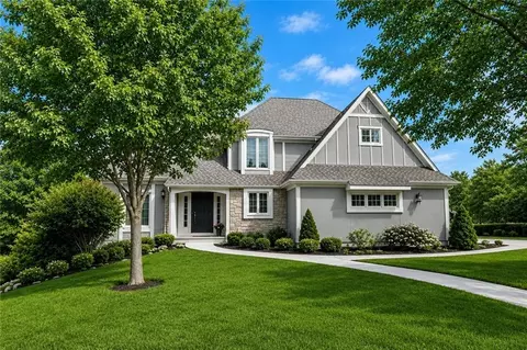12701 Fontana St, Leawood, KS 66209
