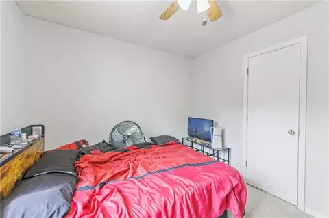 Bedroom - 403 NE Station Dr, Lees Summit, MO 64086 photo 4 of 8