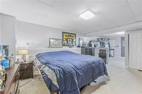 Bedroom - 403 NE Station Dr, Lees Summit, MO 64086 photo 8 of 8