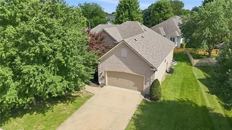 2701 W 137 St, Leawood, KS 66224