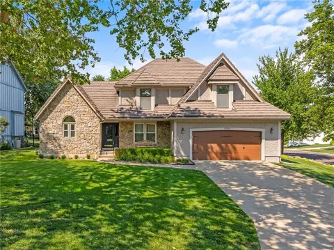 12702 W 120th St, Overland Park, KS 66213