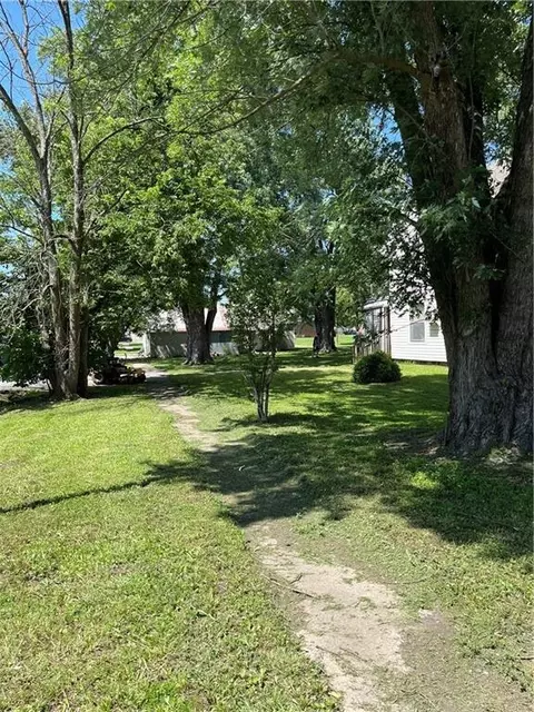 201 E 2nd St, Appleton City, MO 64724 photo 19