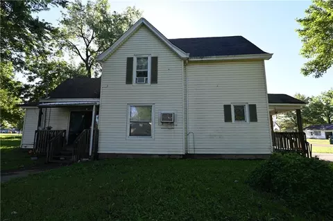 201 E 2nd St, Appleton City, MO 64724 photo 2