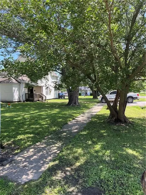 201 E 2nd St, Appleton City, MO 64724 photo 14