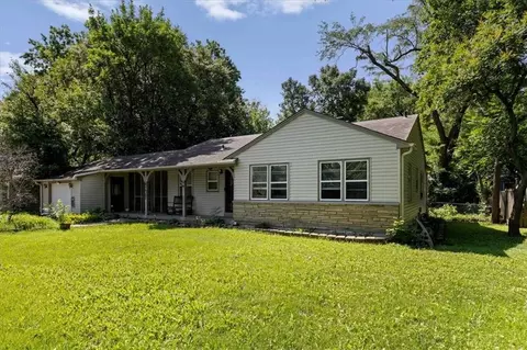 6201 67th St, Overland Park, KS 66204