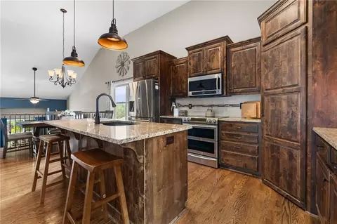 115 E Maple St, Lone Jack, MO 64070