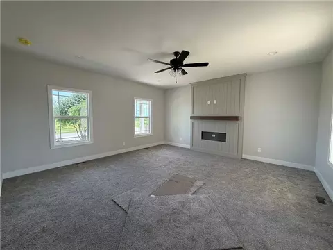 16871 W 164th Ter, Olathe, KS 66062