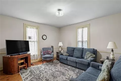 Living - 321 N Buckner Tarsney Rd, Buckner, MO 64016 photo 1 of 3