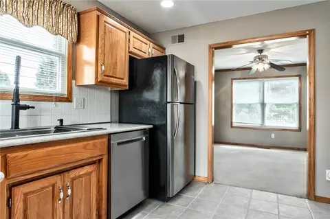 Kitchen - 2715 Stratton Dr, Eudora, KS 66025 photo 3 of 3