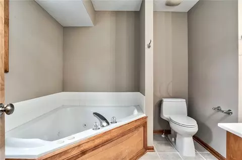Bath - 2715 Stratton Dr, Eudora, KS 66025 photo 2 of 4