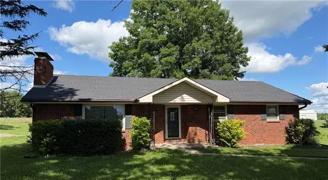 1305 S Us 71 Hwy, Savannah, MO 64485