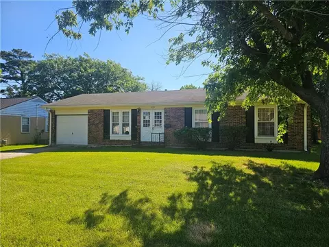 522 Robinhood Rd, Mexico, MO 65265