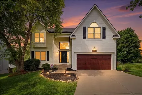 8004 W 144th Pl, Overland Park, KS 66223