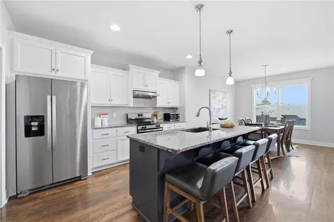 25136 W 148th Ter, Olathe, KS 66061
