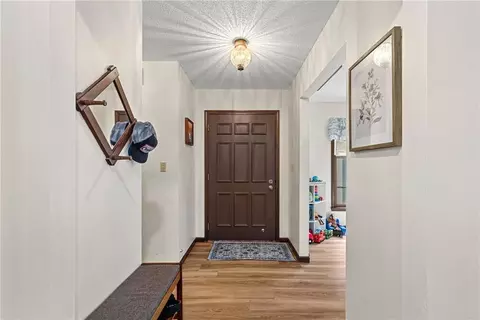 Entry Way - 8921 Boten Rd, Lees Summit, MO 64064 photo 2 of 3