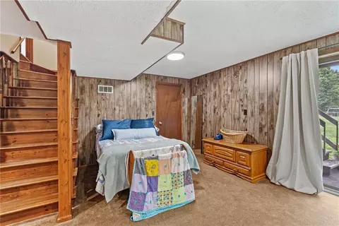 Bedroom - 8921 Boten Rd, Lees Summit, MO 64064 photo 6 of 7