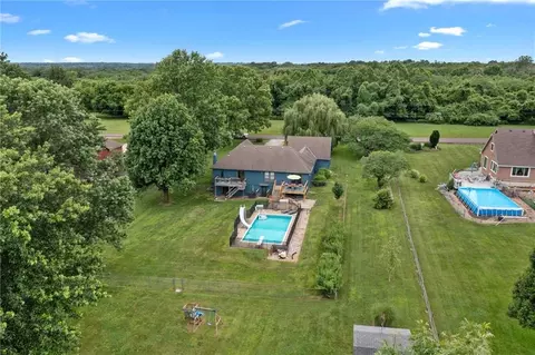View/Area - 8921 Boten Rd, Lees Summit, MO 64064 photo 7 of 9