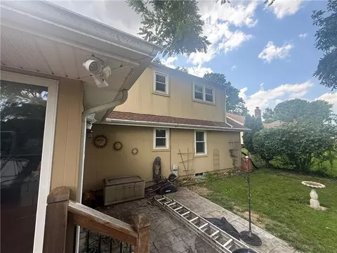 10003 N Charlotte St, Kansas City, MO 64155