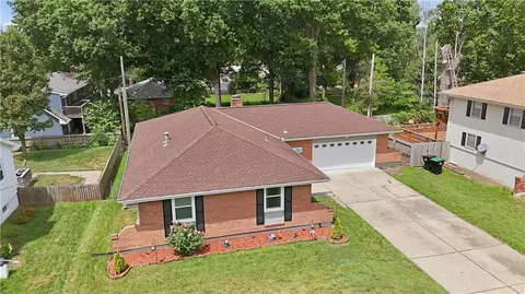View/Area - 3916 Queen Ridge Dr, Independence, MO 64055 photo 2 of 6