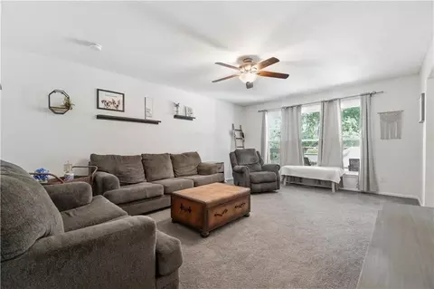 Living - 3916 Queen Ridge Dr, Independence, MO 64055 photo 1 of 1