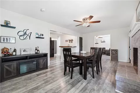 Dining - 3916 Queen Ridge Dr, Independence, MO 64055 photo 4 of 4