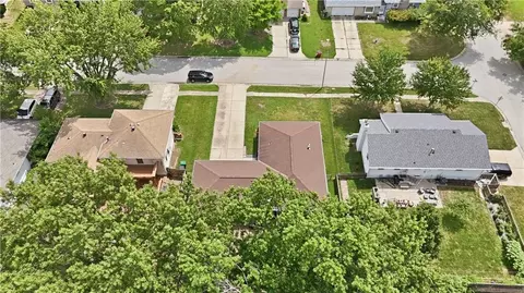 View/Area - 3916 Queen Ridge Dr, Independence, MO 64055 photo 5 of 6