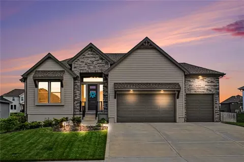 23834 W 58th Pl, Shawnee, KS 66226